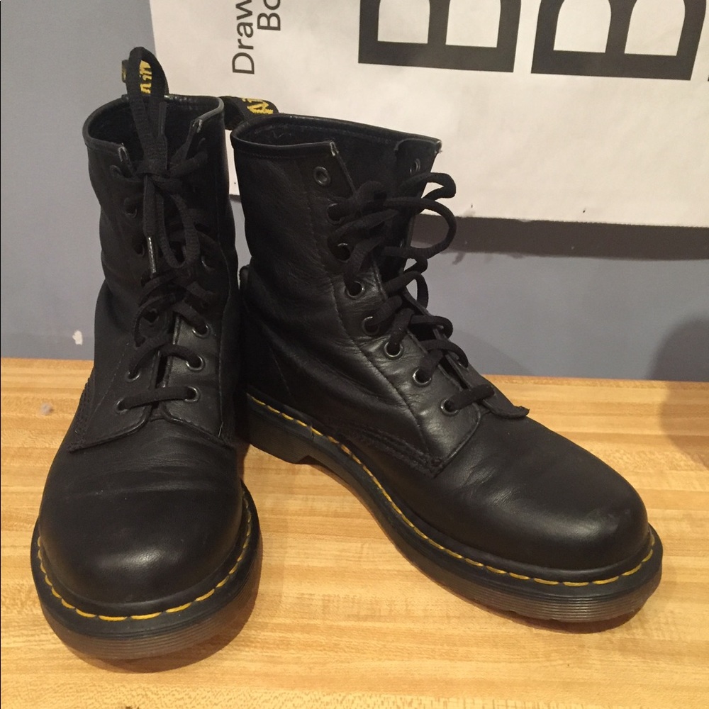 Dr. Marten 1460 Pascal Genuine Leather boot